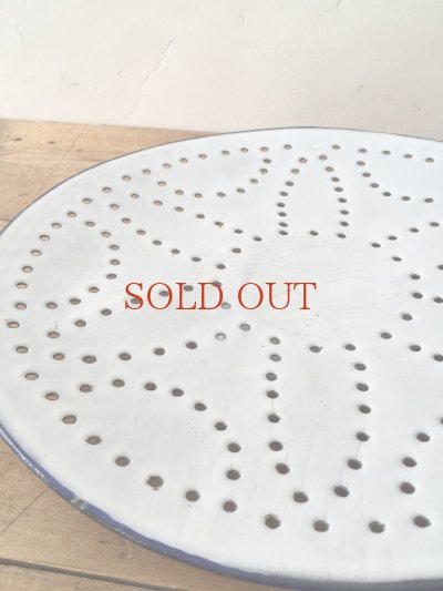 画像4: フランス ホーロー製水きりプレート