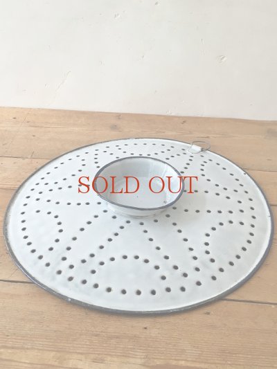 画像6: フランス ホーロー製水きりプレート