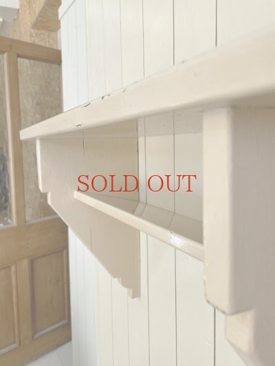 画像10: フランス クリーム色のオリジナルペイントが かわいい不思議なシェルフ