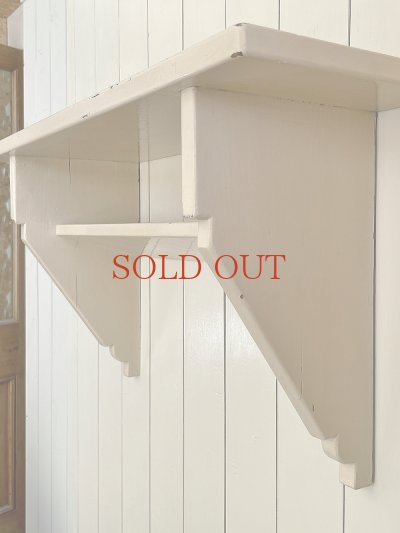 画像9: フランス クリーム色のオリジナルペイントが かわいい不思議なシェルフ