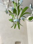 画像14: フランス ブルーのお花が素敵な アイアンシャンデリア