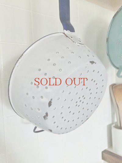 画像3: フランス ホーロー製壁かけ コランダー