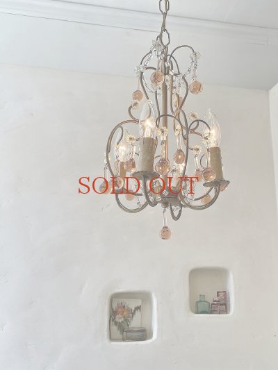 画像16: フランス ピンク色のドロップが かわいい4灯シャンデリア
