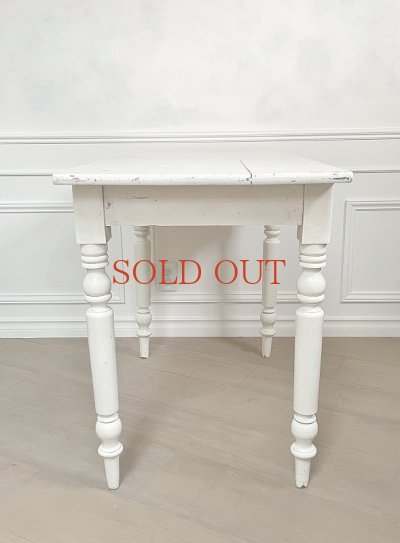 画像14: フランスらしい素敵な ホワイトテーブル