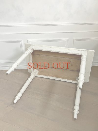 画像16: フランスらしい素敵な ホワイトテーブル