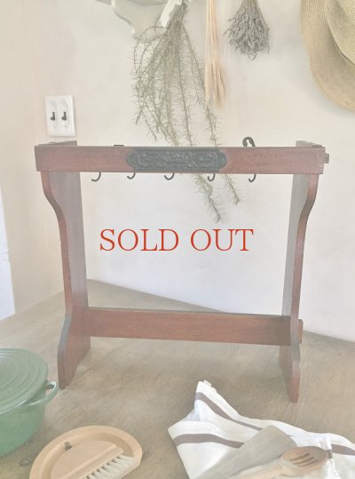 画像2: ルクルーゼ お鍋用フックスタンド  40%OFF 