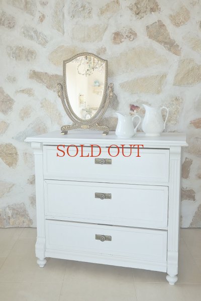 画像2: ユニークな ホワイトキャビネット  40%OFF 
