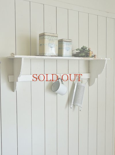 画像2: 華奢な雰囲気が かわいい 壁掛けホワイトシェルフ  40%OFF 