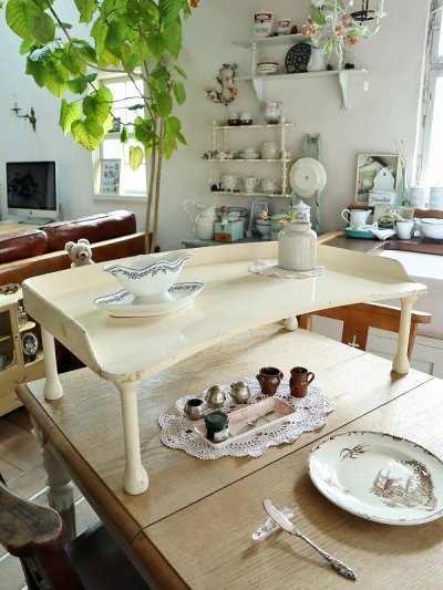 ベルギー かわいい アンティーク テーブル