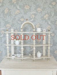グレージュの色が 素敵なフレンチシェルフ  30%OFF 