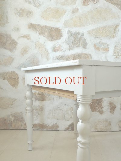 画像14: フランス 大きな引き出しが かわいいテーブル