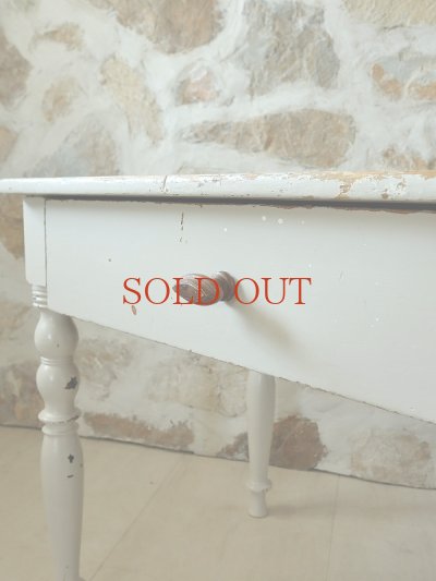 画像6: フランス 大きな引き出しが かわいいテーブル