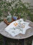 画像7: フランス 花かごの刺繍が素朴で かわいいテーブルクロス
