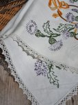 画像3: フランス 花かごの刺繍が素朴で かわいいテーブルクロス