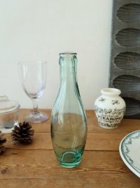 フランス ガラス製ボトル