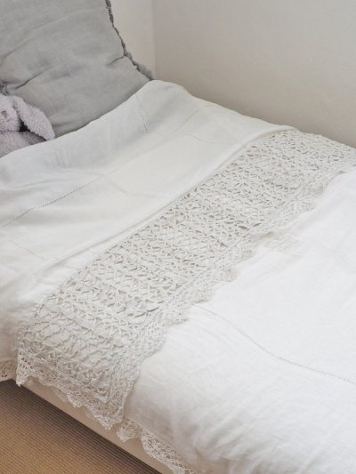 画像2: フランス モノグラムが素敵な ベッドカバー