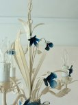 画像9: フランス ブルーの小花が素敵な アイアンシャンデリア
