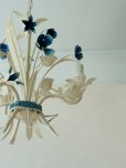 画像11: フランス ブルーの小花が素敵な アイアンシャンデリア