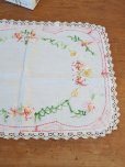 画像12: フランス お花模様の刺繍が かわいいテーブルクロス