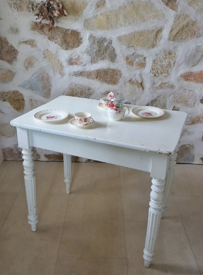 画像2: フランス 脚のデザインが 素敵なホワイトテーブル