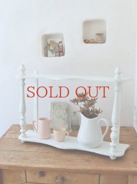 シンプルでかわいい 壁掛けフレンチシェルフ  20%OFF 