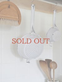 フランス ホーロー製壁かけ 小さめコランダー  20%OFF 