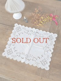 フランス 刺繍が素敵な テーブルクロス