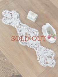 フランス デザインがレアなレース編み テーブルセンター  10%OFF 