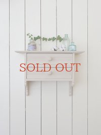 フランス サイドのデザインがかわいい ドローワー付きキャビネット  10%OFF 