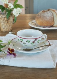フランス ハンドペイントの お花模様がかわいい カップ＆ソーサー