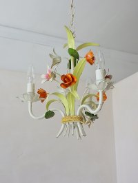 フランス 2種類のお花がかわいい アイアンシャンデリア