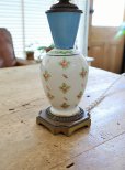 画像7: フランス 陶器の小花がかわいい テーブルランプ