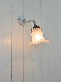 フランス 陶器の座がかわいい ウォールライト