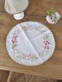 フランス 刺繍がかわいい テーブルクロス