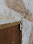 画像19: 脚のデザインがかわいい ホワイトキャビネット