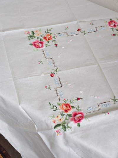 画像3: お花の刺繍がかわいい テーブルクロス