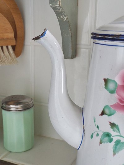 画像4: フランス お花がかわいいホーロー製 コーヒーポット