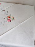 画像11: お花の刺繍がかわいい テーブルクロス