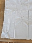 画像12: フランス 薔薇の刺繍が素敵な テーブルクロス
