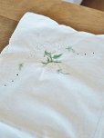 画像3: フランス 薔薇の刺繍が素敵な テーブルクロス
