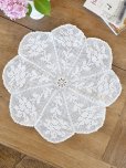 画像7: フランス お花がかわいいレース編み テーブルセンター