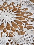 画像7: フランス お花模様がレアでかわいい レース編みテーブルセンター