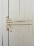 画像5: フランス やさしいクリーム色の ペイントが素敵な バンブースタイルタオル掛け