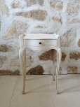 画像9: フランス ペイントが素敵な ナイトキャビネット