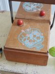 画像9: フランス 絵柄がかわいい ソーイングボックス