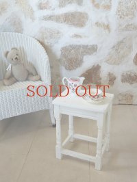 オリジナルペイントがかわいい サイドテーブル