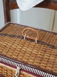 画像9: フランス バイオレットのビニールの編み込みがかわいい ソーイングボックス