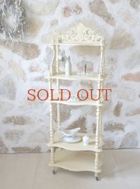 デザインが素敵な ミュージックシェルフ