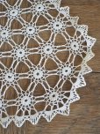 画像9: フランス<br/>繊細で薄手のレース編み<br/>テーブルセンター (9)