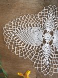 画像2: フランス<br/>繊細で薄手のレース編み<br/>テーブルセンター (2)